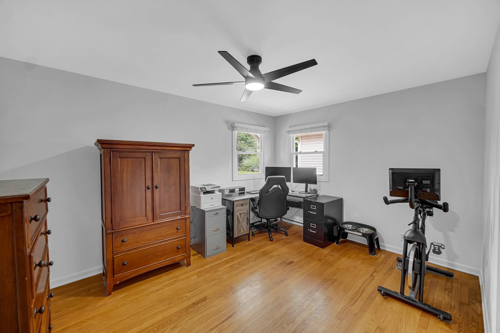 W Brookmont Blvd, Bradley, IL 60915
