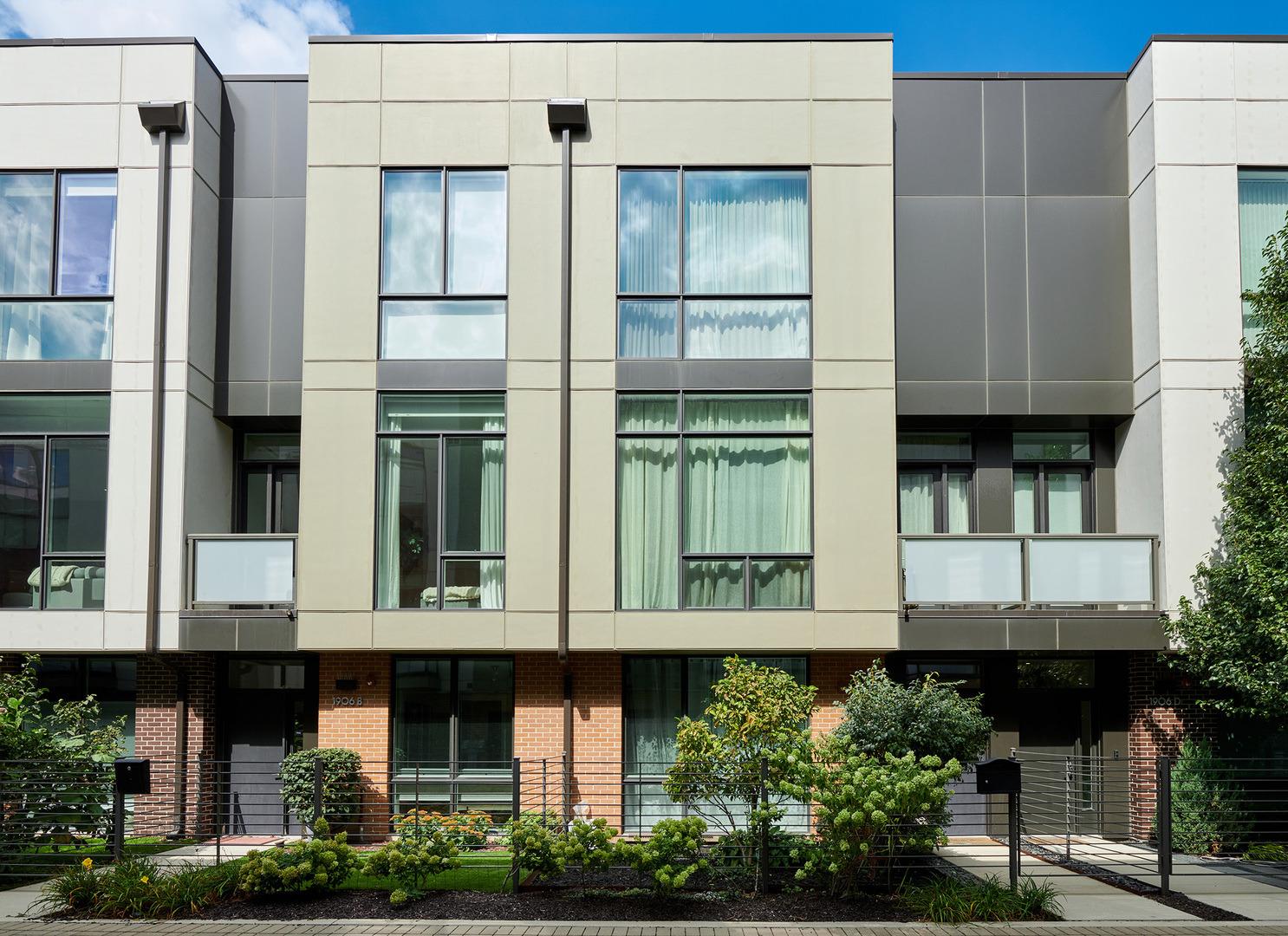 N Campbell Ave, Chicago, IL 60647