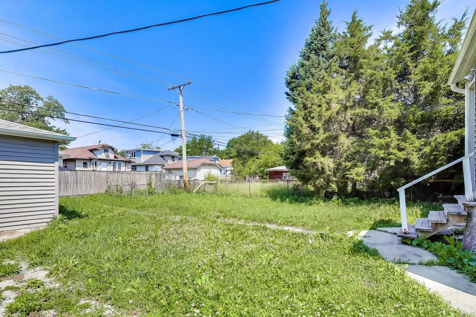 S 9th Ave, Maywood, IL 60153