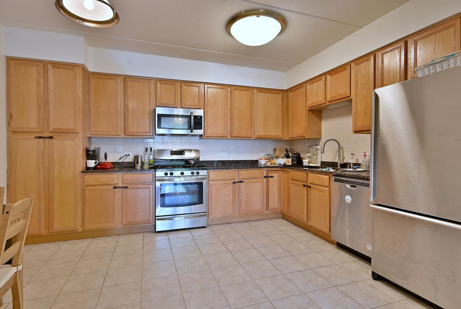 W Bryn Mawr Ave, Chicago, IL 60631