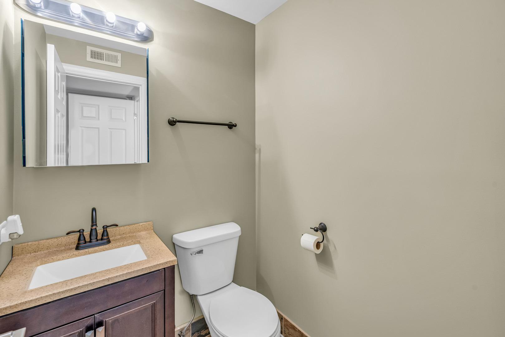 Greenbriar Dr, Hickory Hills, IL 60457
