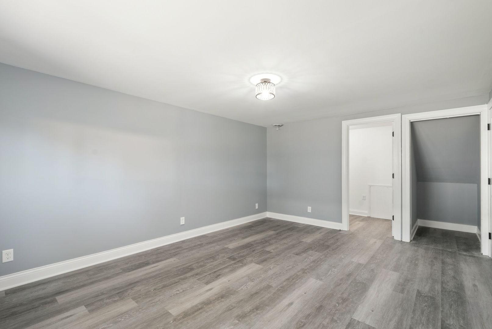 S Hoxie Ave, Chicago, IL 60633