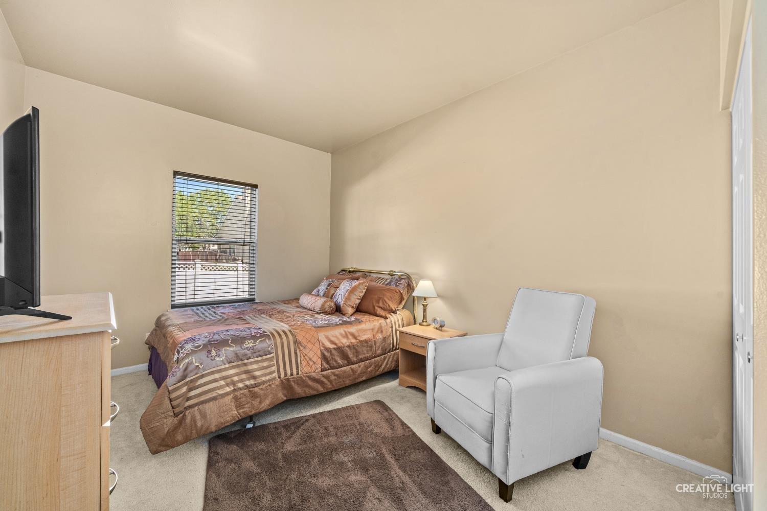 Balsum Ln, Crest Hill, IL 60403
