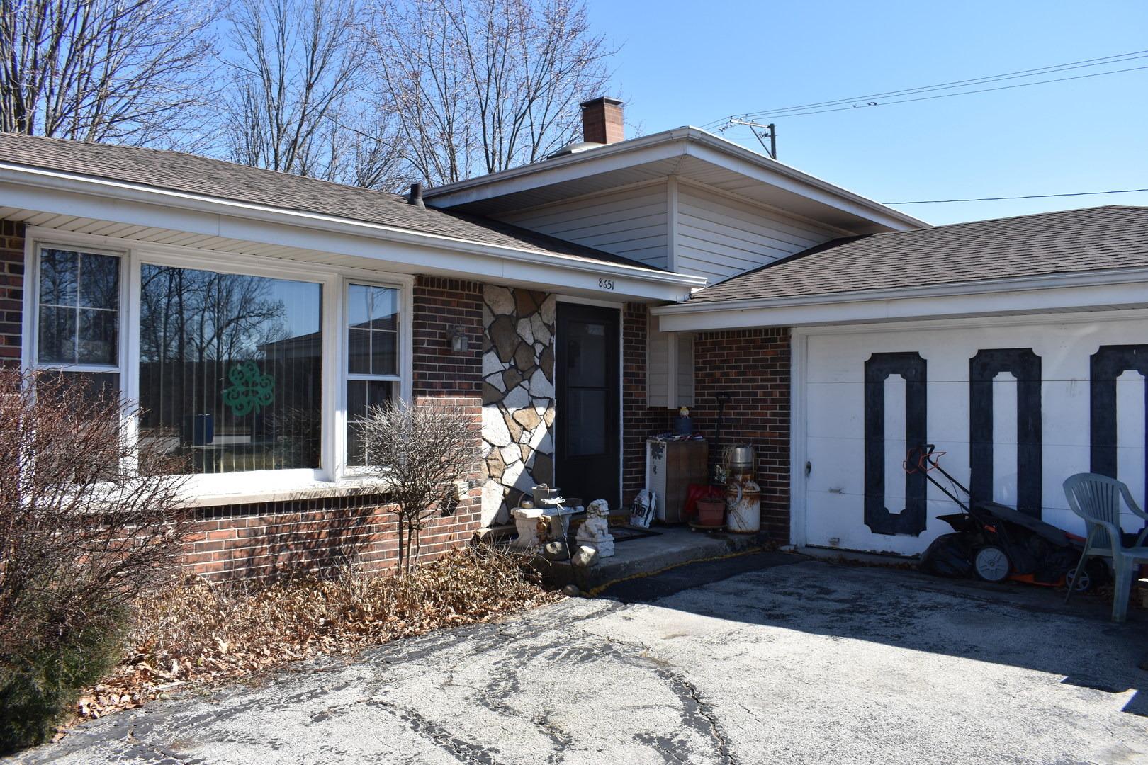 S Kean Ave, Hickory Hills, IL 60457