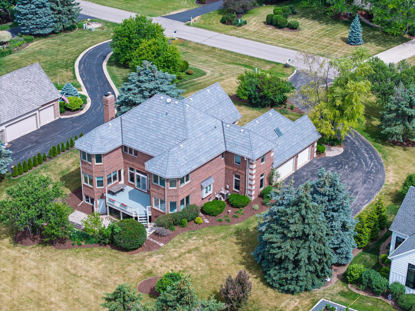 Bull Valley Dr, Woodstock, IL 60098