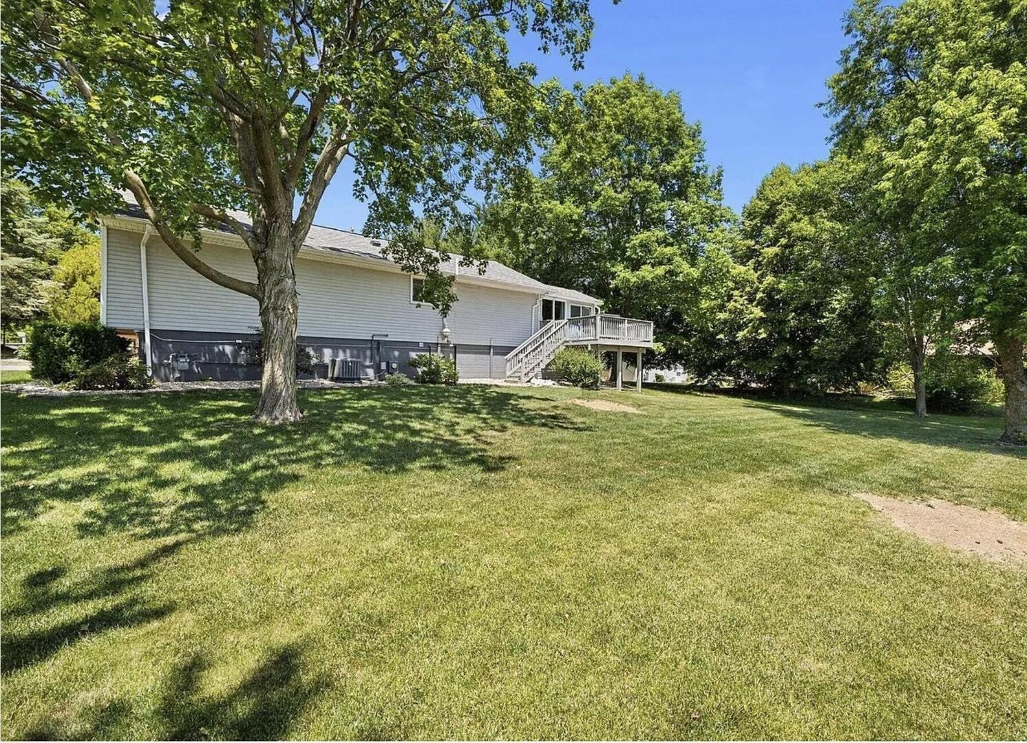 N Ostrom Ave, Princeville, IL 61559