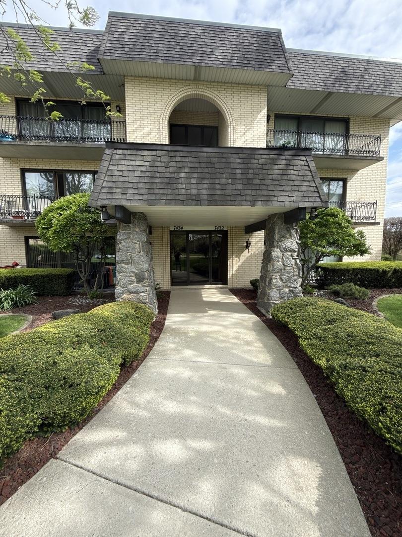 W 153rd St, Orland Park, IL 60462
