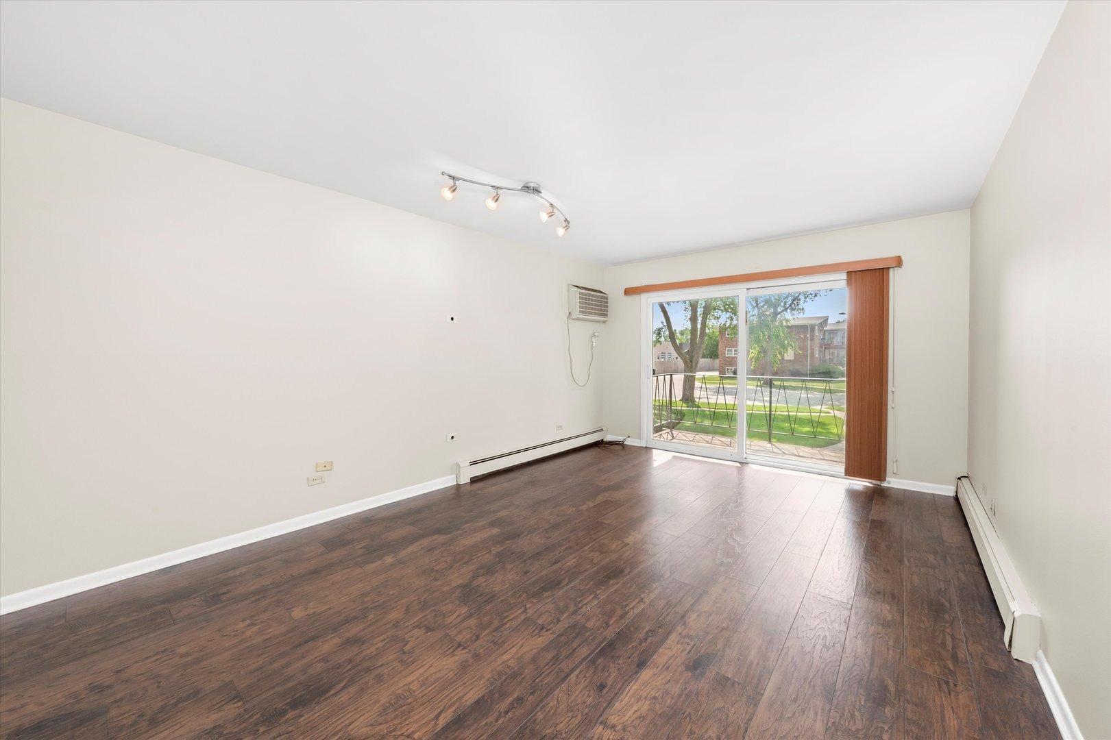 6th Ave, Countryside, IL 60525