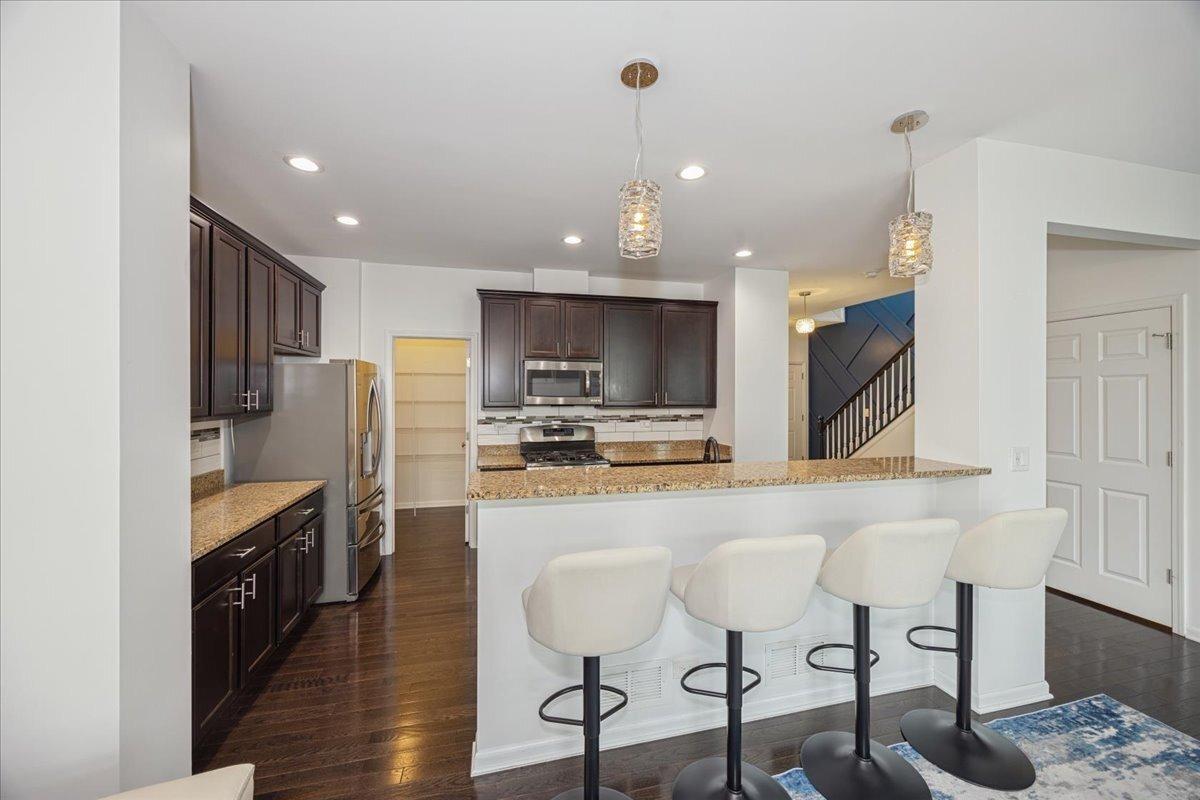 W 154th St, Orland Park, IL 60462