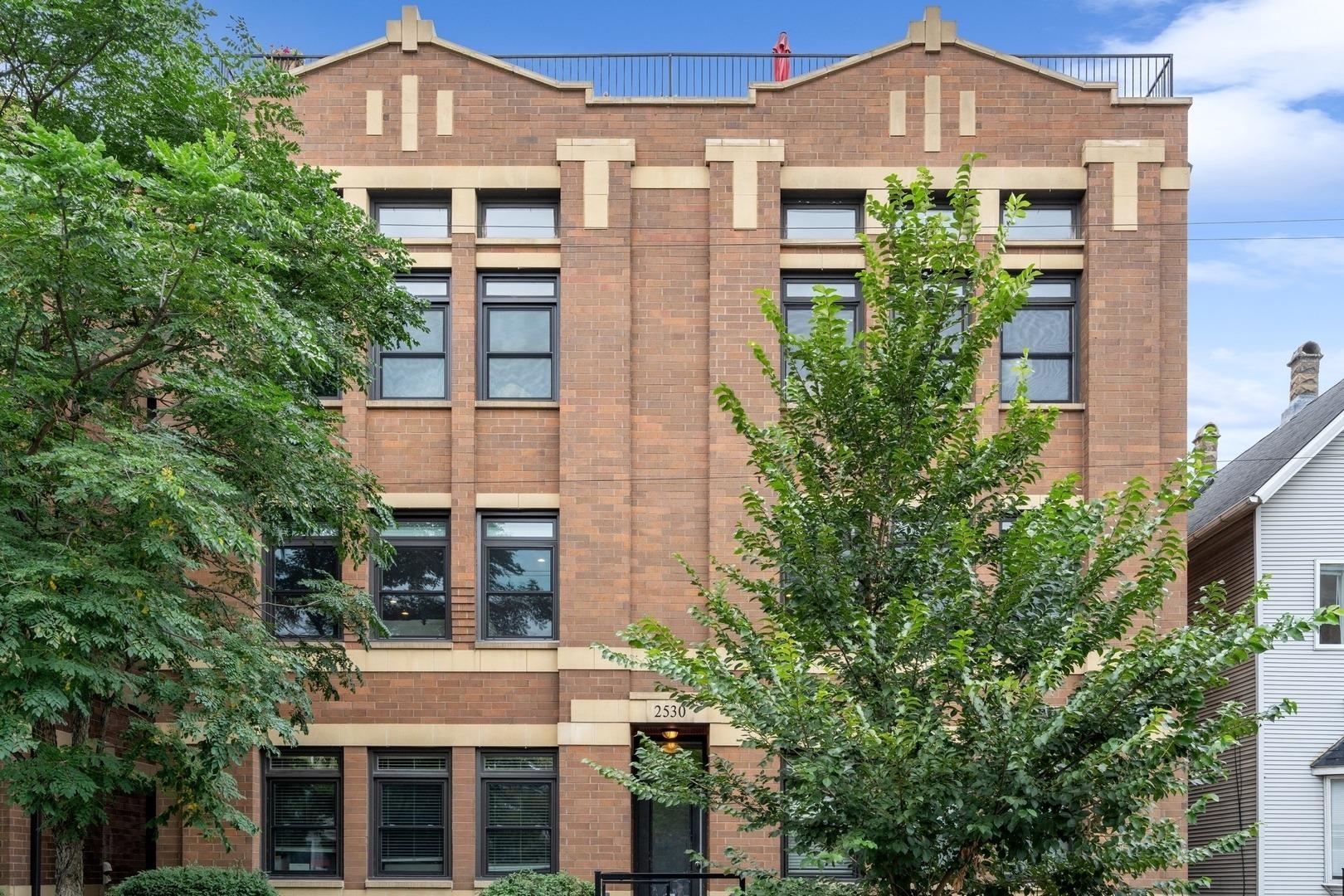 N Ashland Ave, Chicago, IL 60614