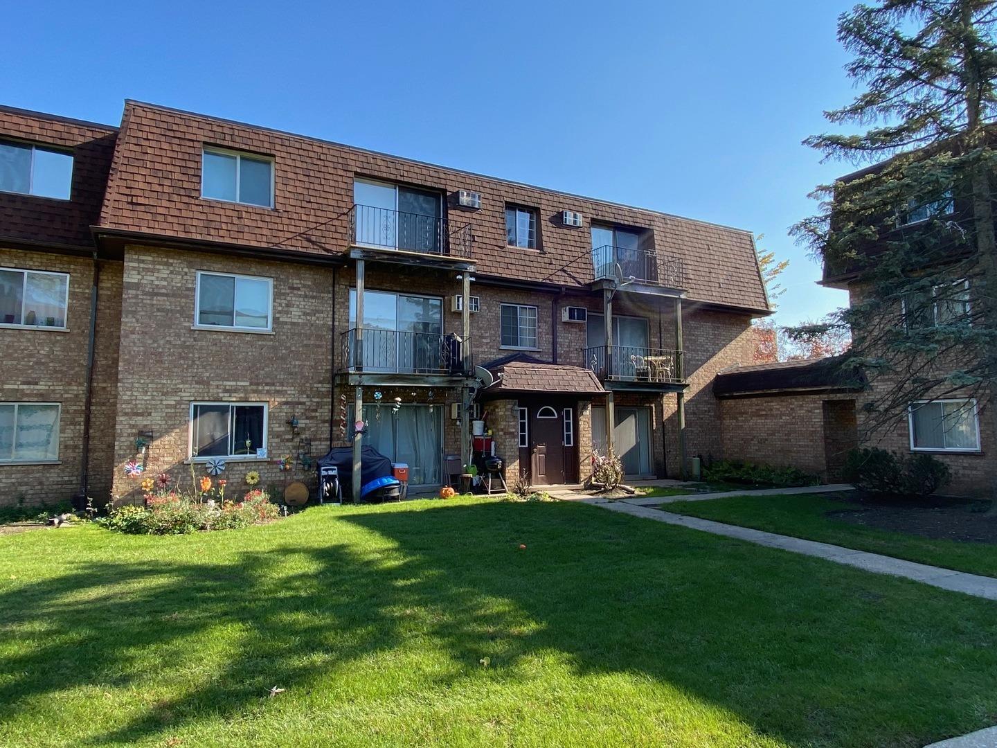 E Dundee Rd, Wheeling, IL 60090