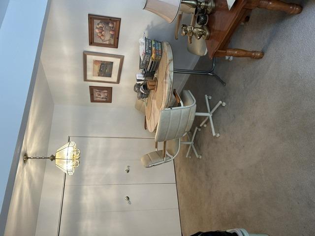N Roberts Dr, Glenwood, IL 60425