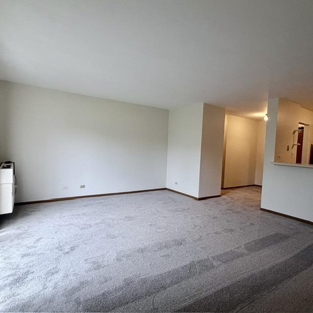 N Royal Oak Ln, Grayslake, IL 60030