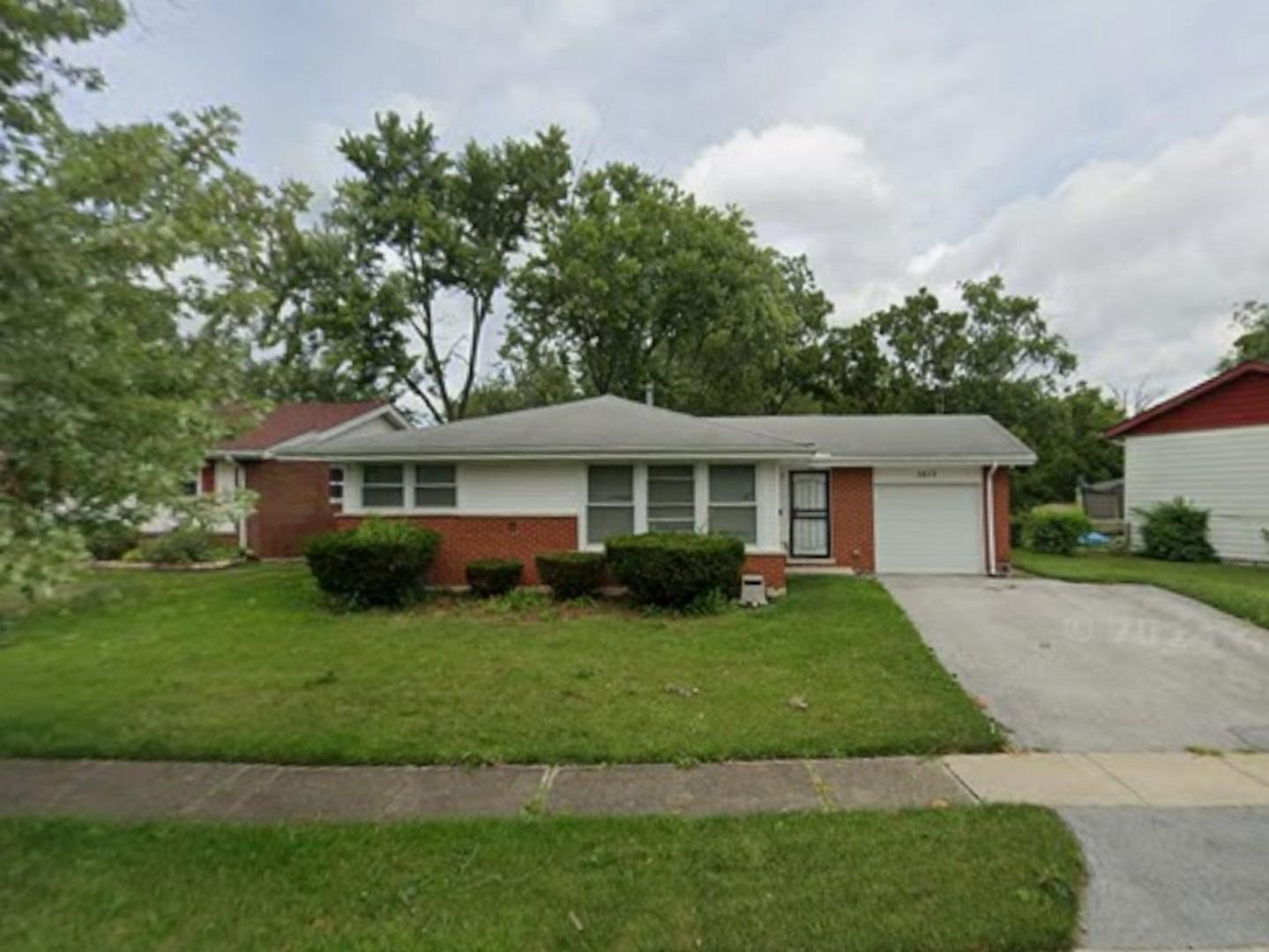 Maple Ln, Hazel Crest, IL 60429