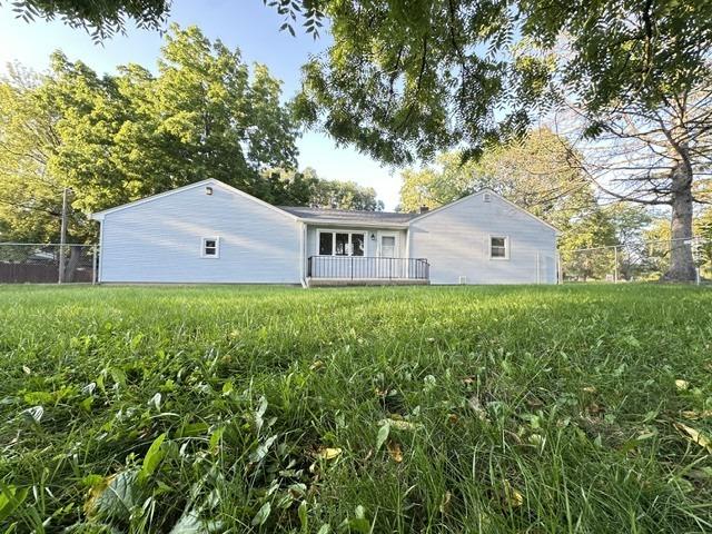 Gideon Ave, Zion, IL 60099