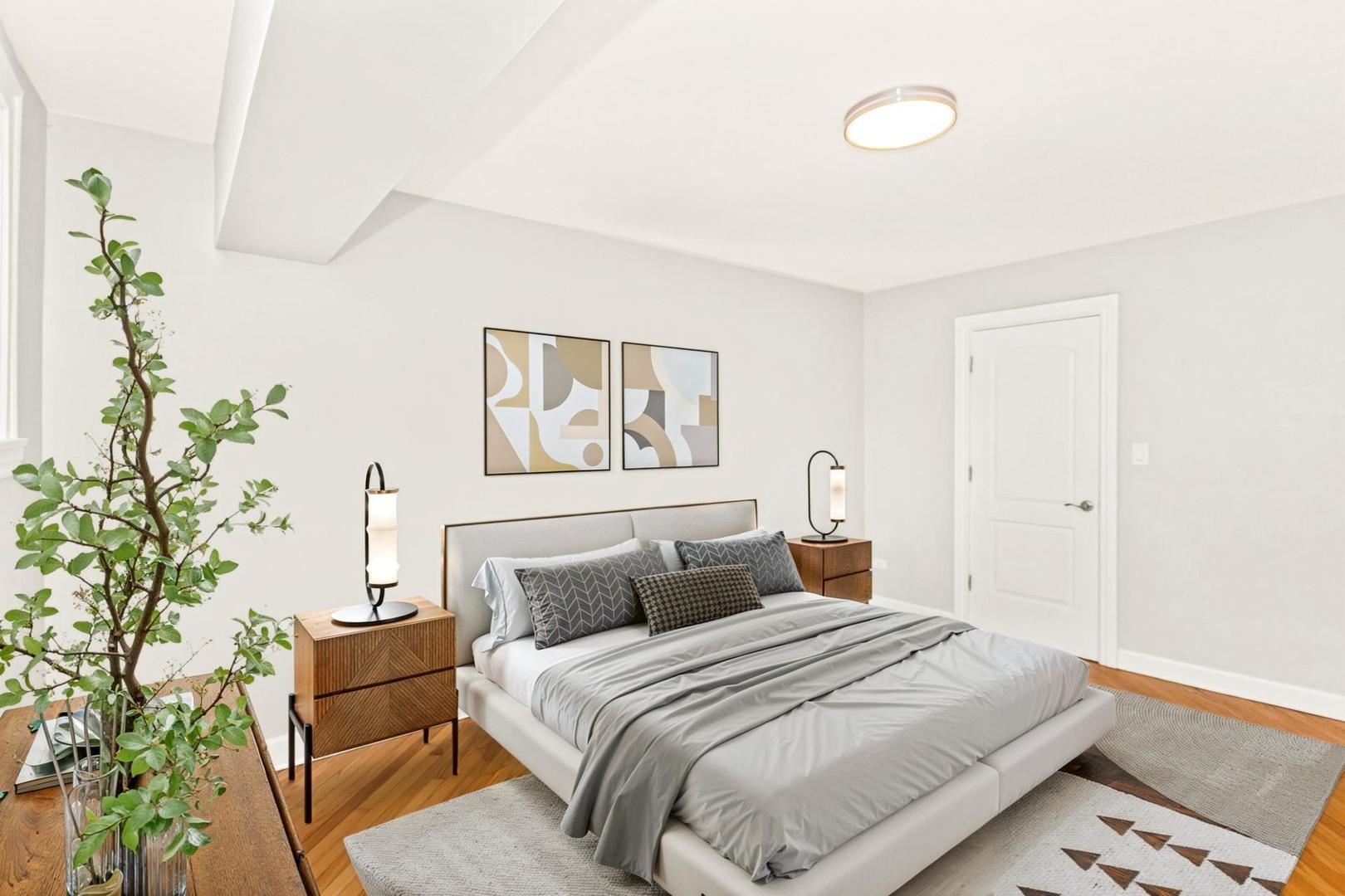 W Raven St, Chicago, IL 60646