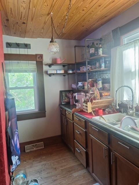 N Carroll St, Mount Carroll, IL 61053