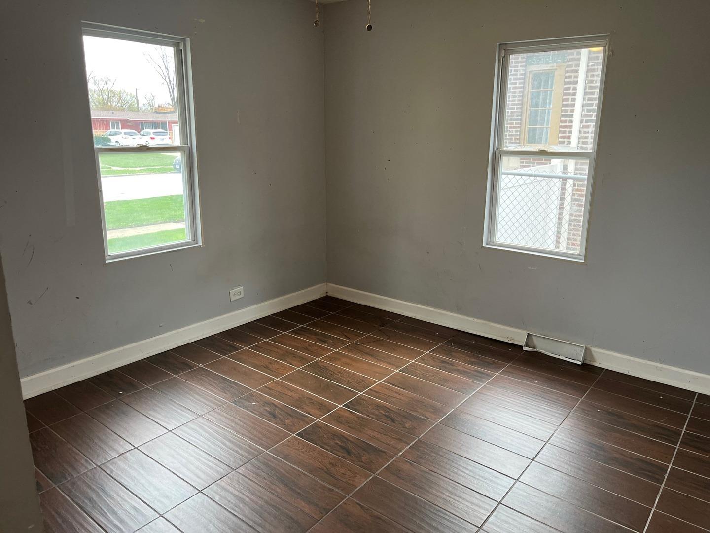Myrtle Ave, Harvey, IL 60426