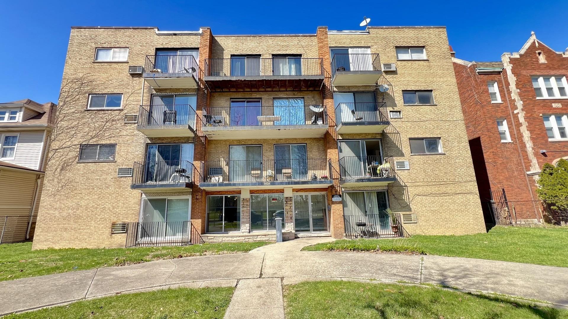 W Ferdinand St, Chicago, IL 60644