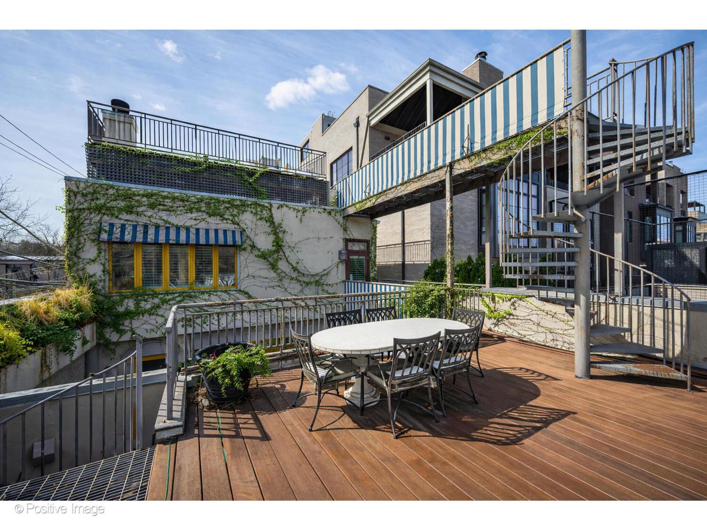 N Howe St, Chicago, IL 60614