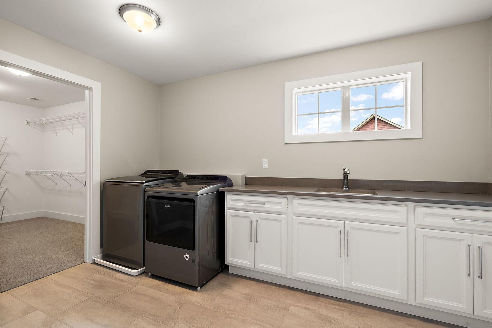 W Houghton Dr, Valparaiso, IN 46385