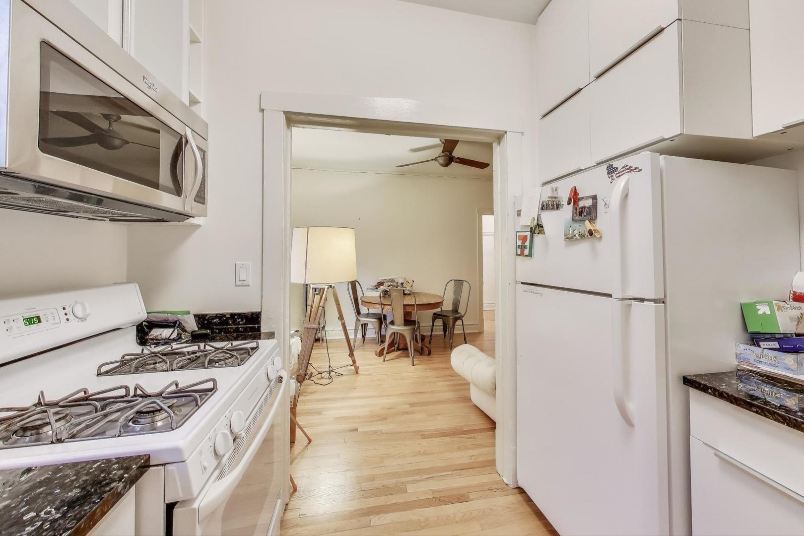 E 56th St, Chicago, IL 60637