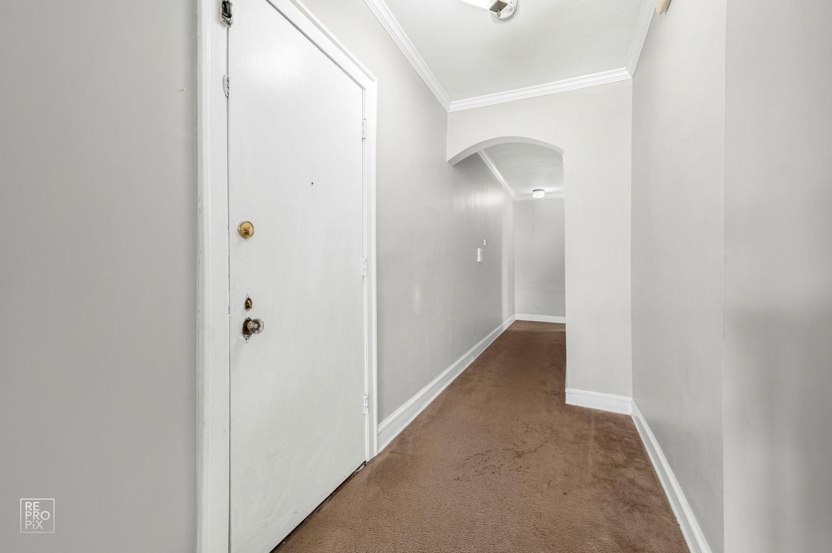 N Rockwell St, Chicago, IL 60645