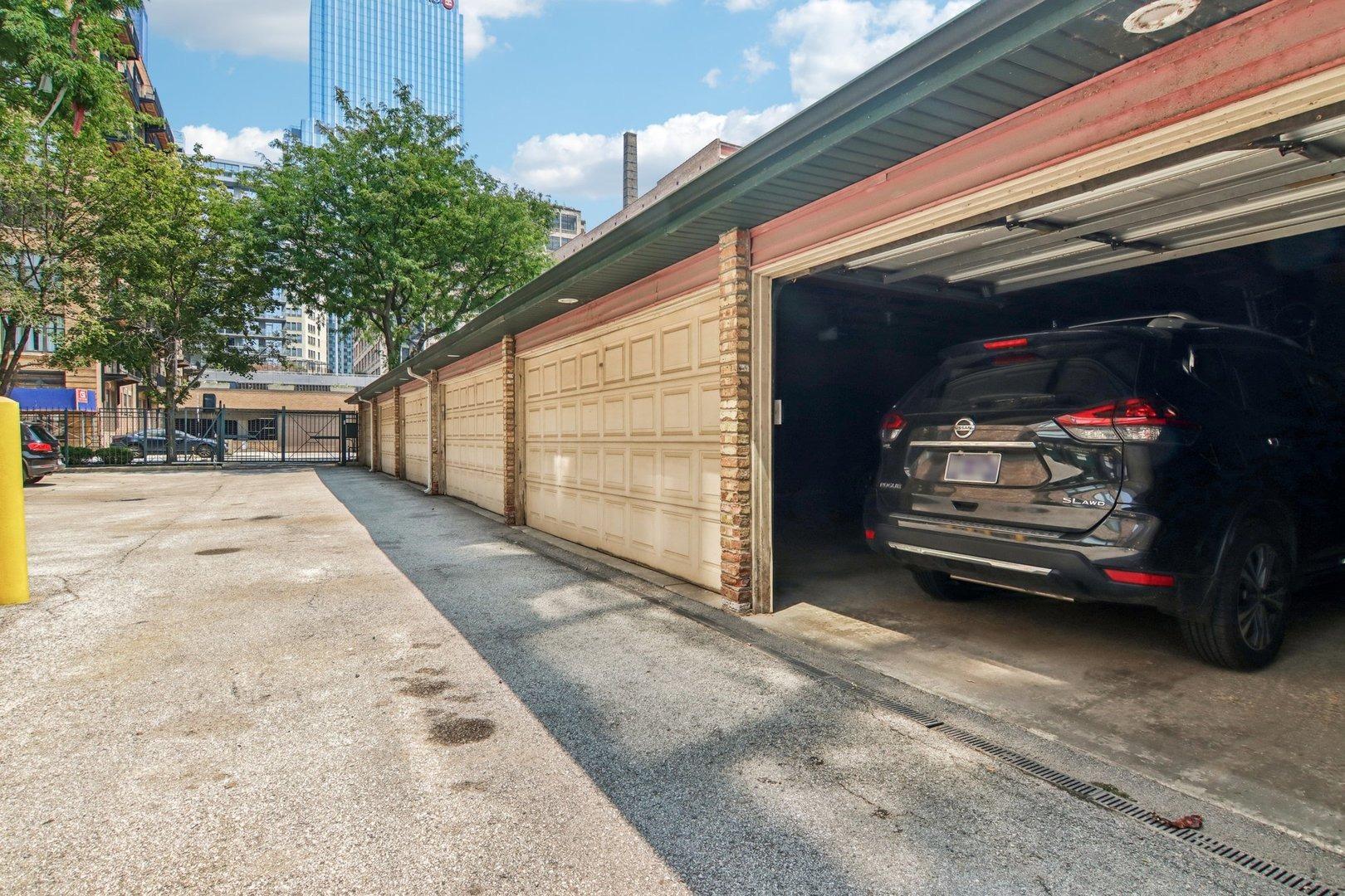 W Jackson Blvd, Chicago, IL 60661