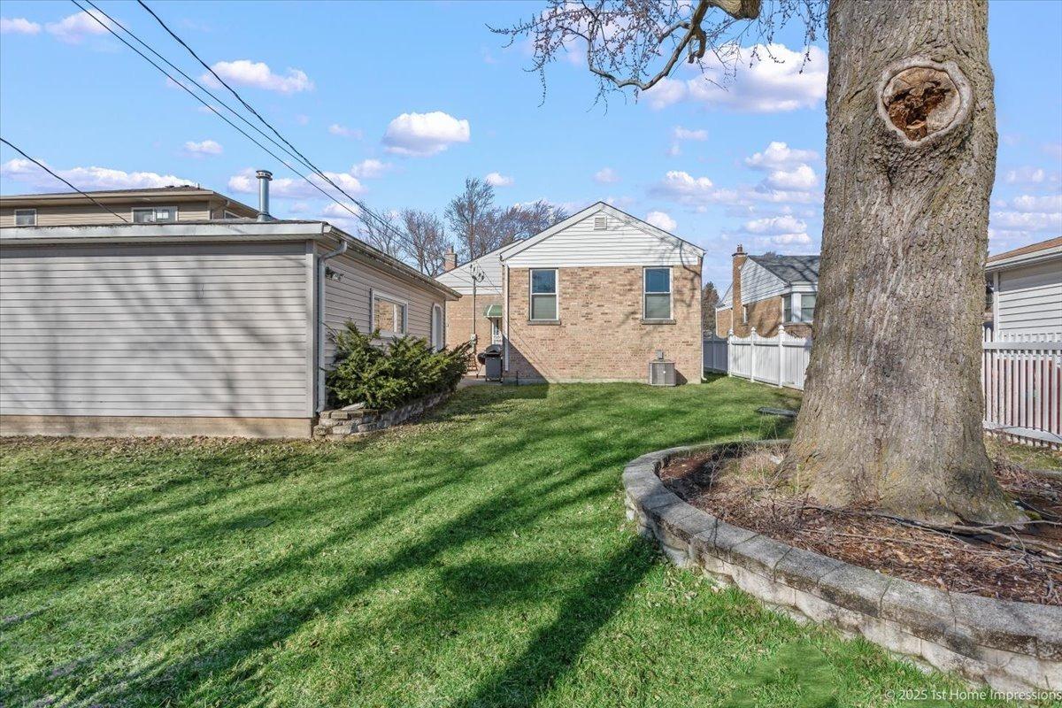 S Avers Ave, Evergreen Park, IL 60805
