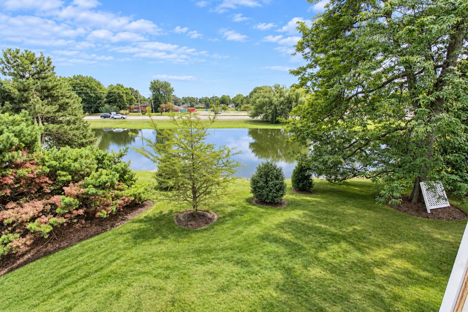 Green Bridge Ln, Prospect Heights, IL 60070