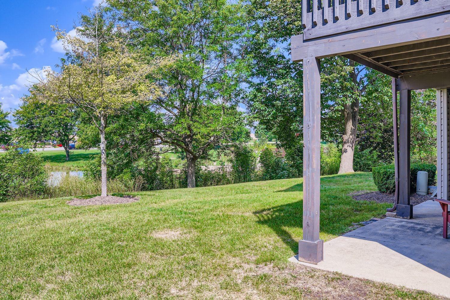 Bristol Ln, Hanover Park, IL 60133