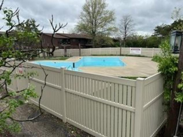 W 64th St, Westmont, IL 60559