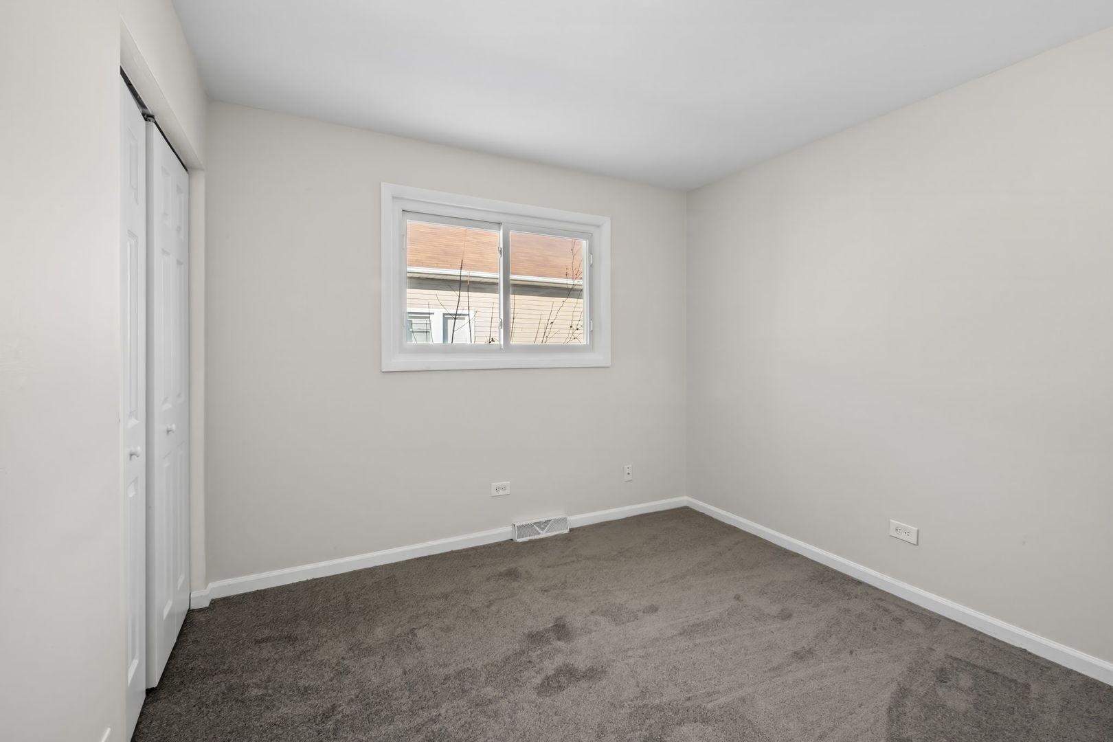 S La Salle St, Chicago, IL 60628
