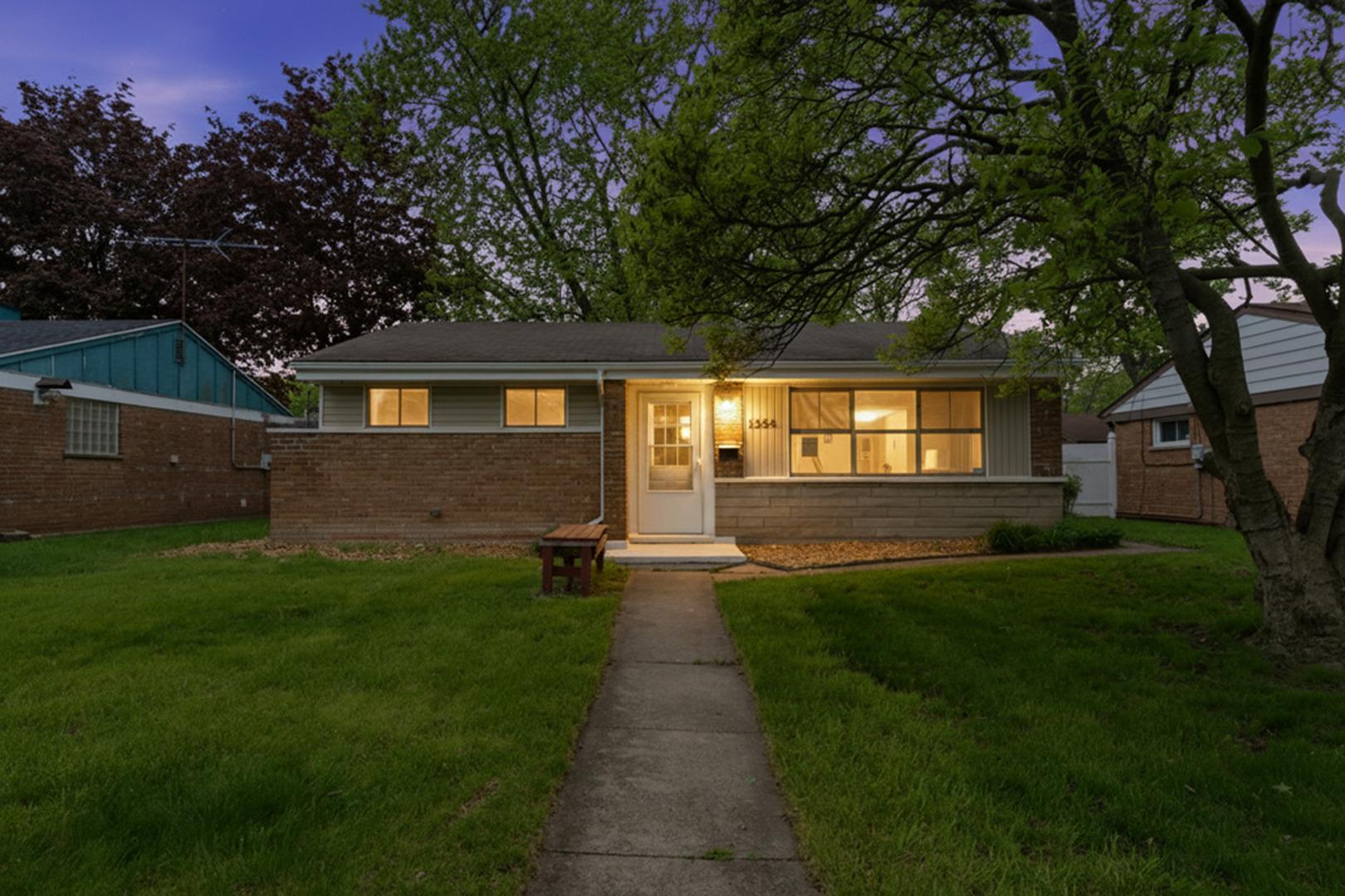 Hirsch Ave, Calumet City, IL 60409