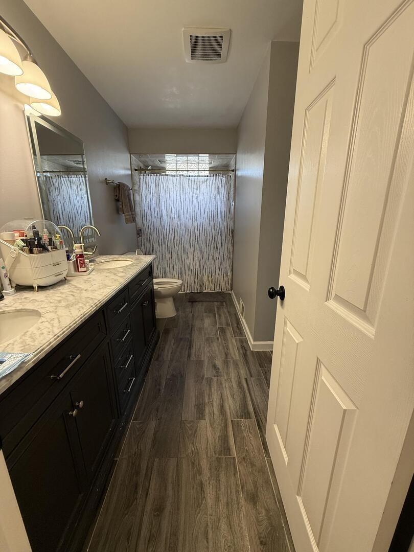 W 108th Pl, Oak Lawn, IL 60453