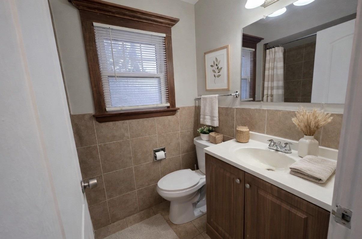 Wausau Ave, South Holland, IL 60473