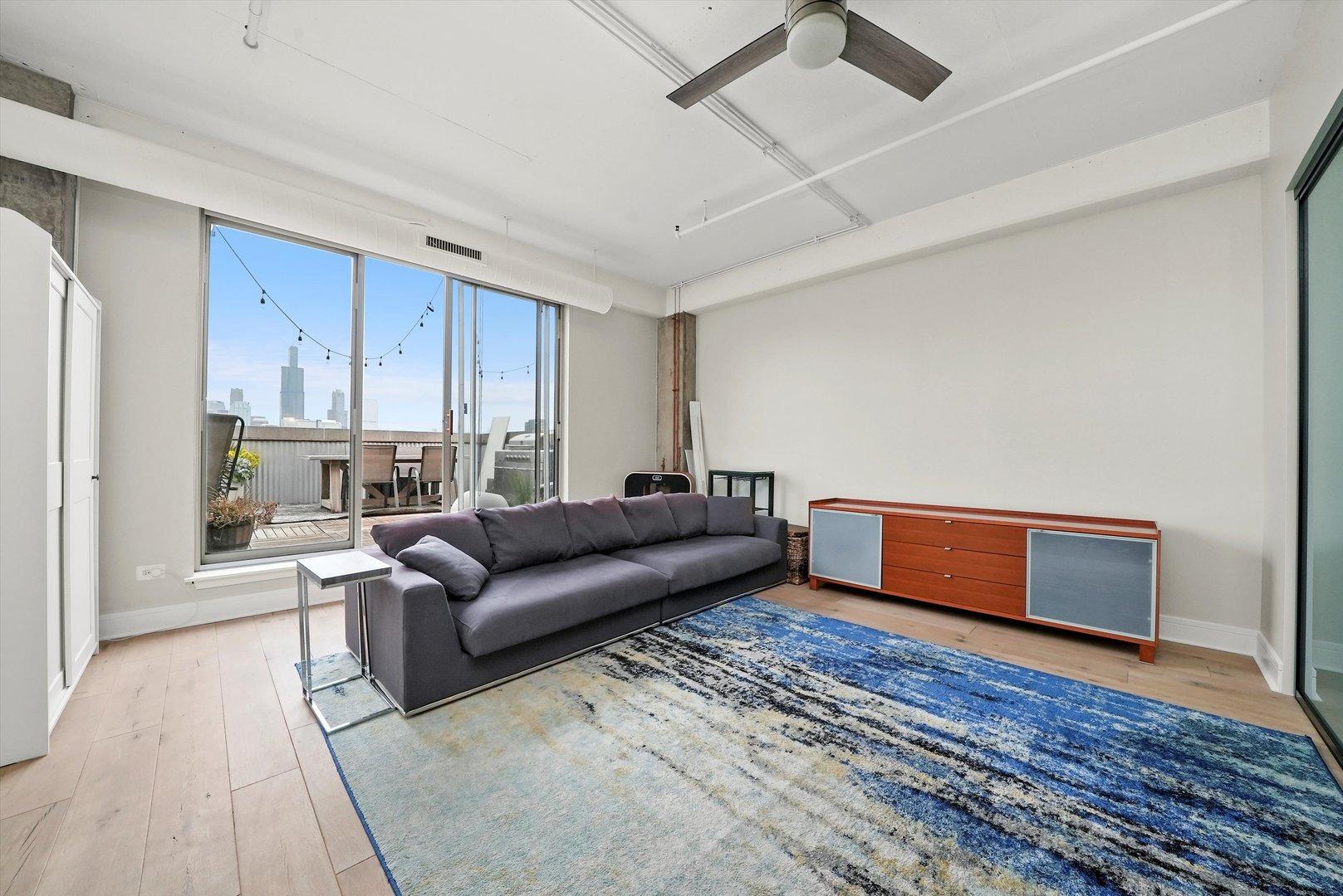 S Laflin St, Chicago, IL 60607