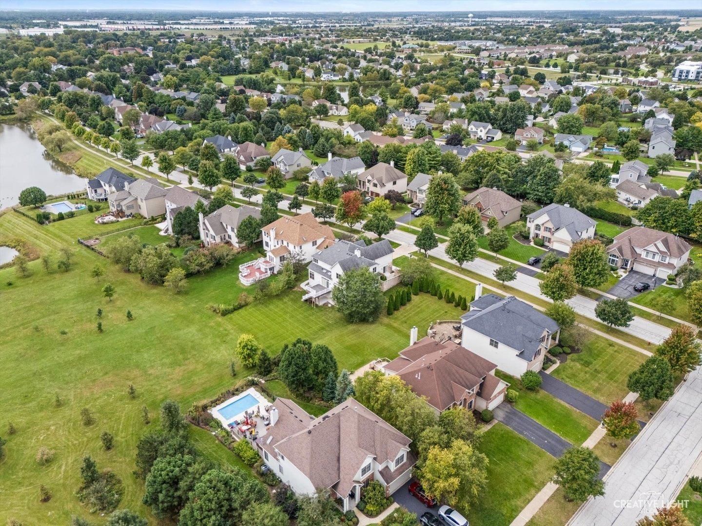 Mallard Point Dr, North Aurora, IL 60542