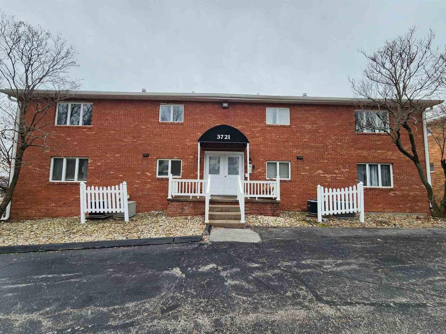 35th St, Moline, IL 61265