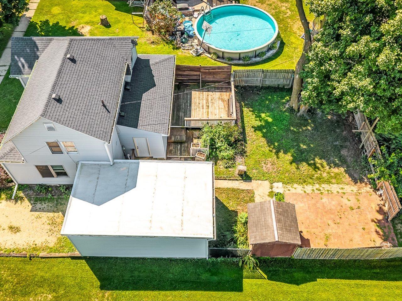 N Stanton St, Davis, IL 61019