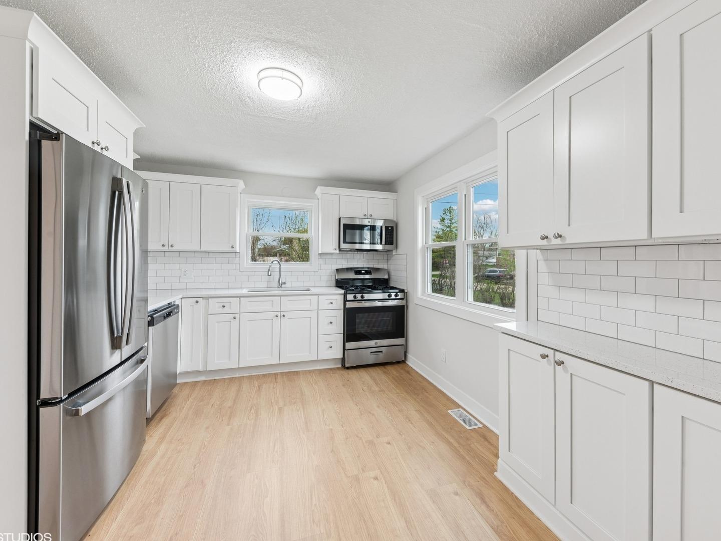 W Pheasant Ct, Round Lake Beach, IL 60073
