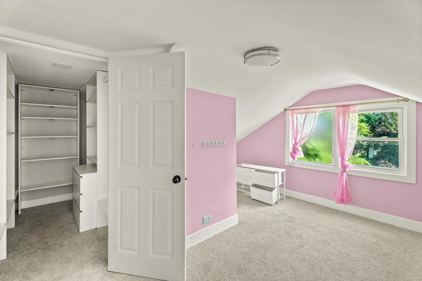 W 30th Pl, Cicero, IL 60804