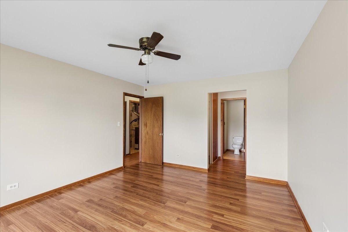 Brighton Ct, Woodridge, IL 60517