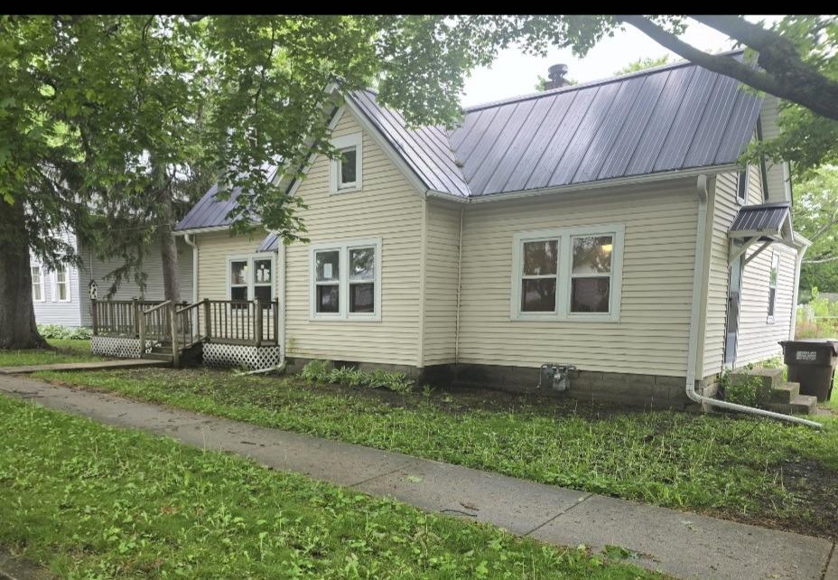 W Cherokee Ave, Shabbona, IL 60550