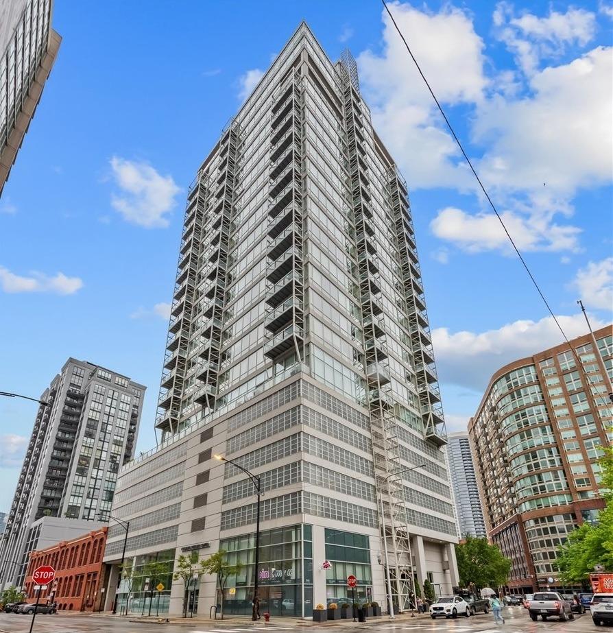 N Kingsbury St, Chicago, IL 60654