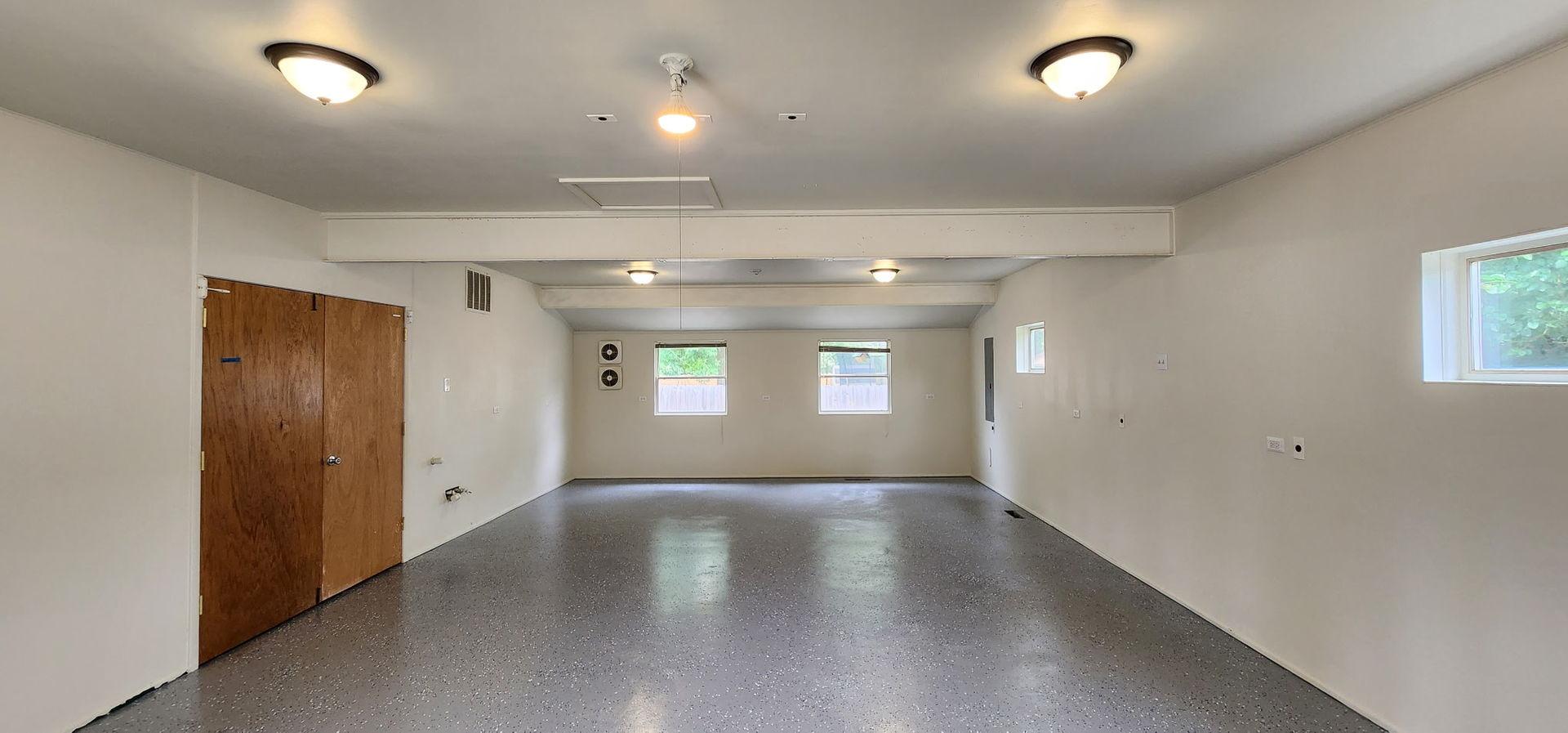 S Catherine Ave, Countryside, IL 60525