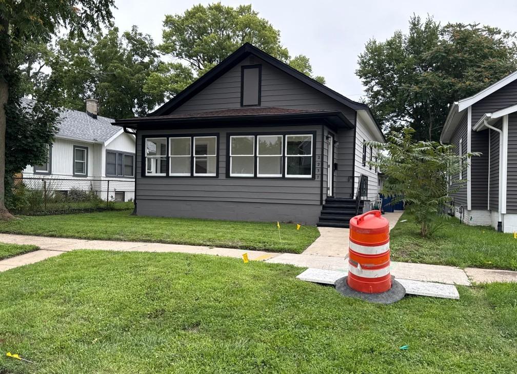 Kristan Ave, North Chicago, IL 60064