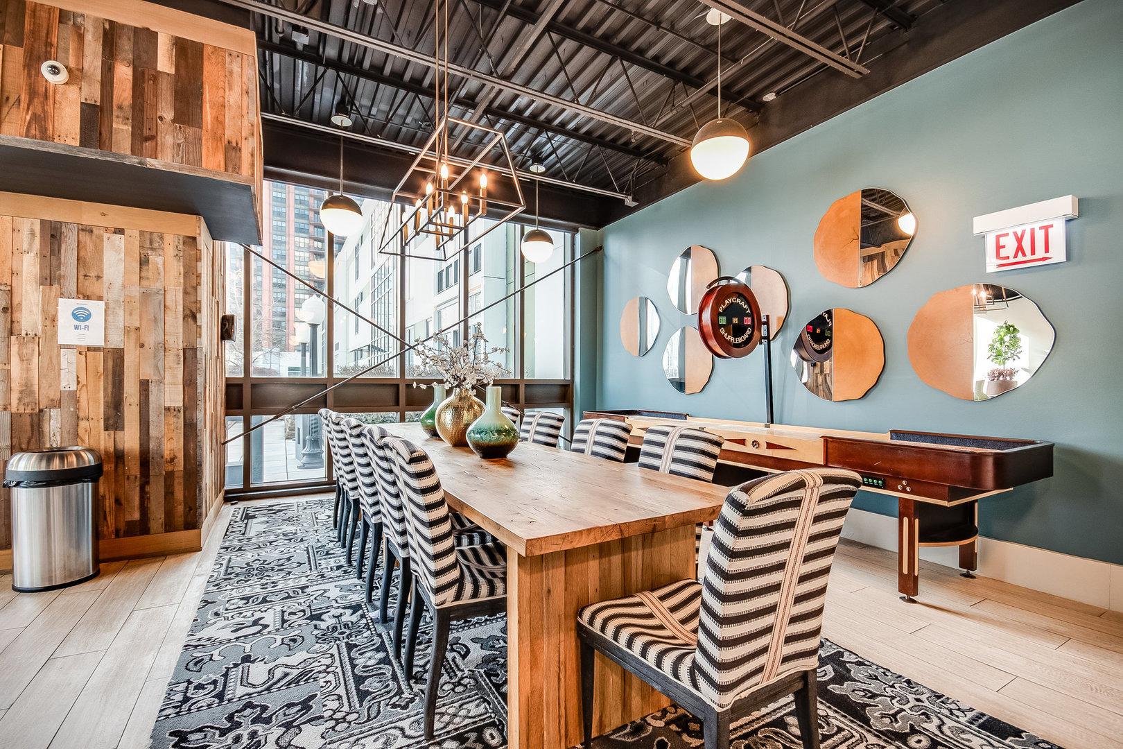W Wayman St, Chicago, IL 60661