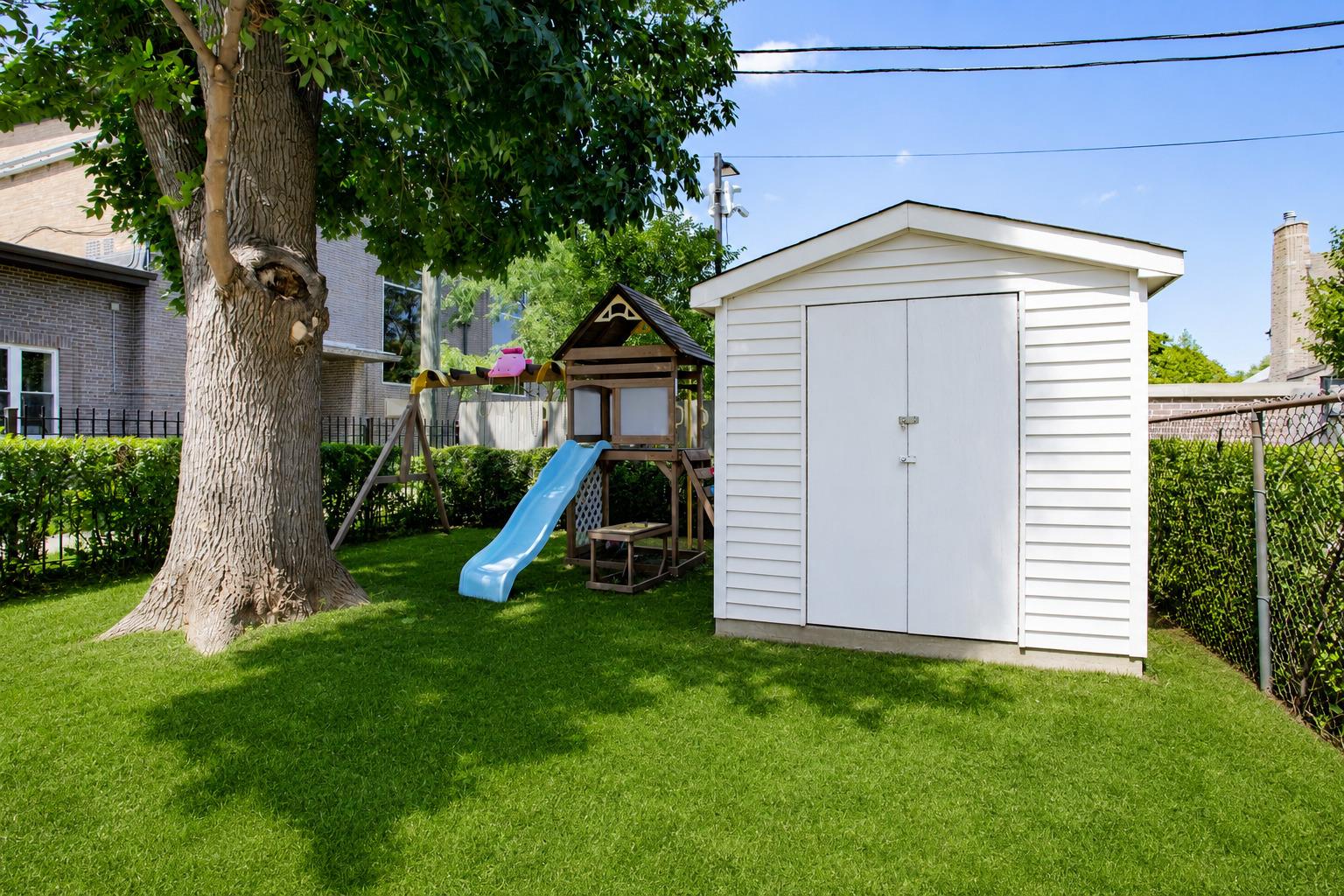 W Touhy Ave, Chicago, IL 60645