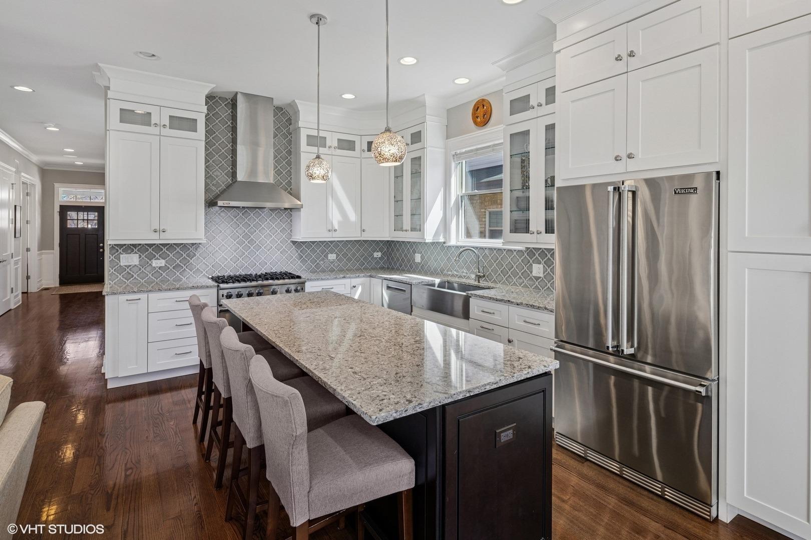 W Ibsen St, Chicago, IL 60631